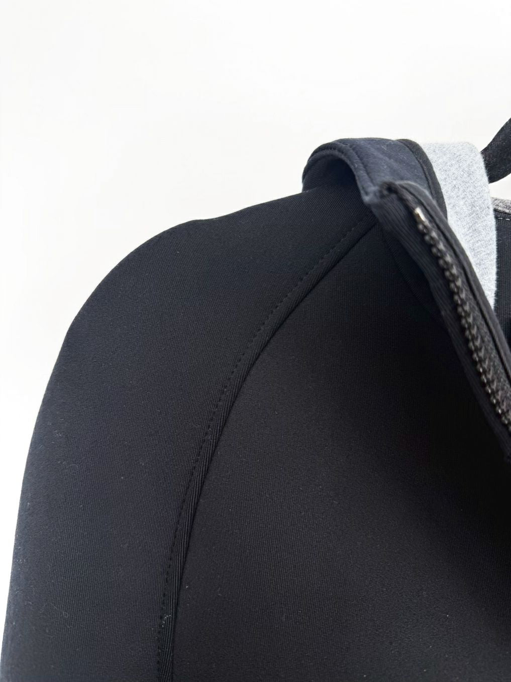 VINTAGE BURBERRY SPORT Men's Size M Black Zip Up Hoodie