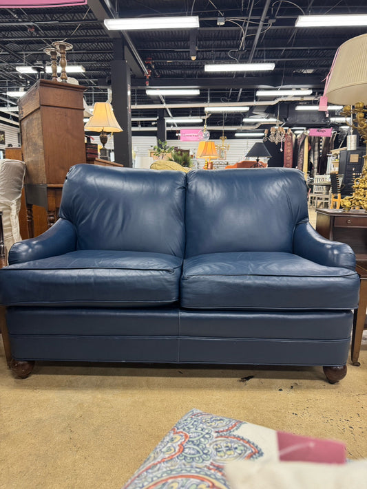 LEATHER MASTERS Blue Leather Love Seat