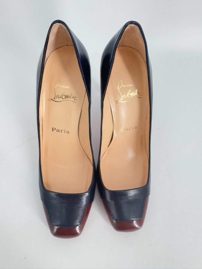 CHRISTIAN LOUBOUTIN Size 38 Navy & Red Leather Pumps