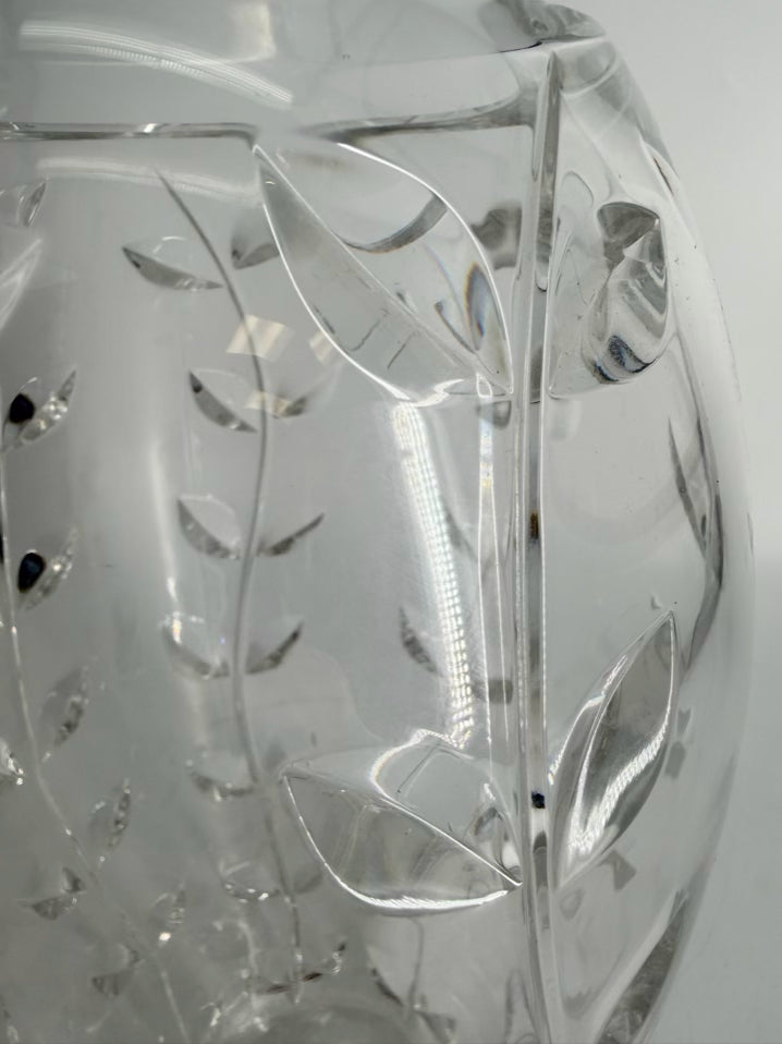 TIFFANY & CO. Clear Crystal Floral Vase