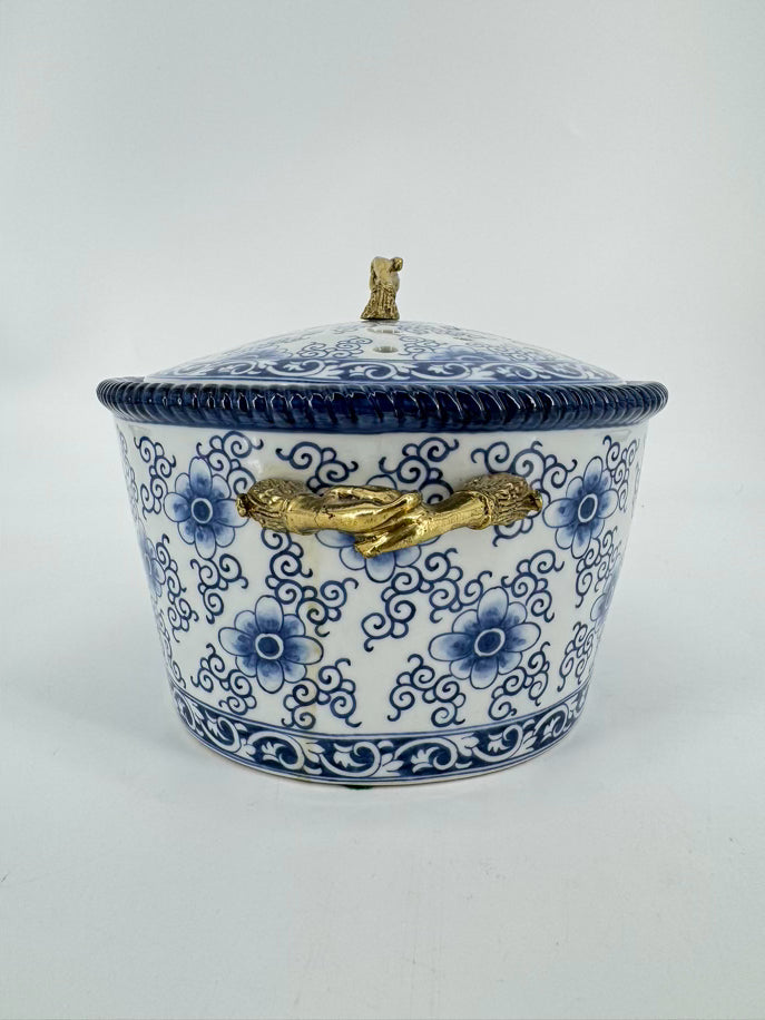 blue/white Porcelain MAITLAND SMITH Tureen