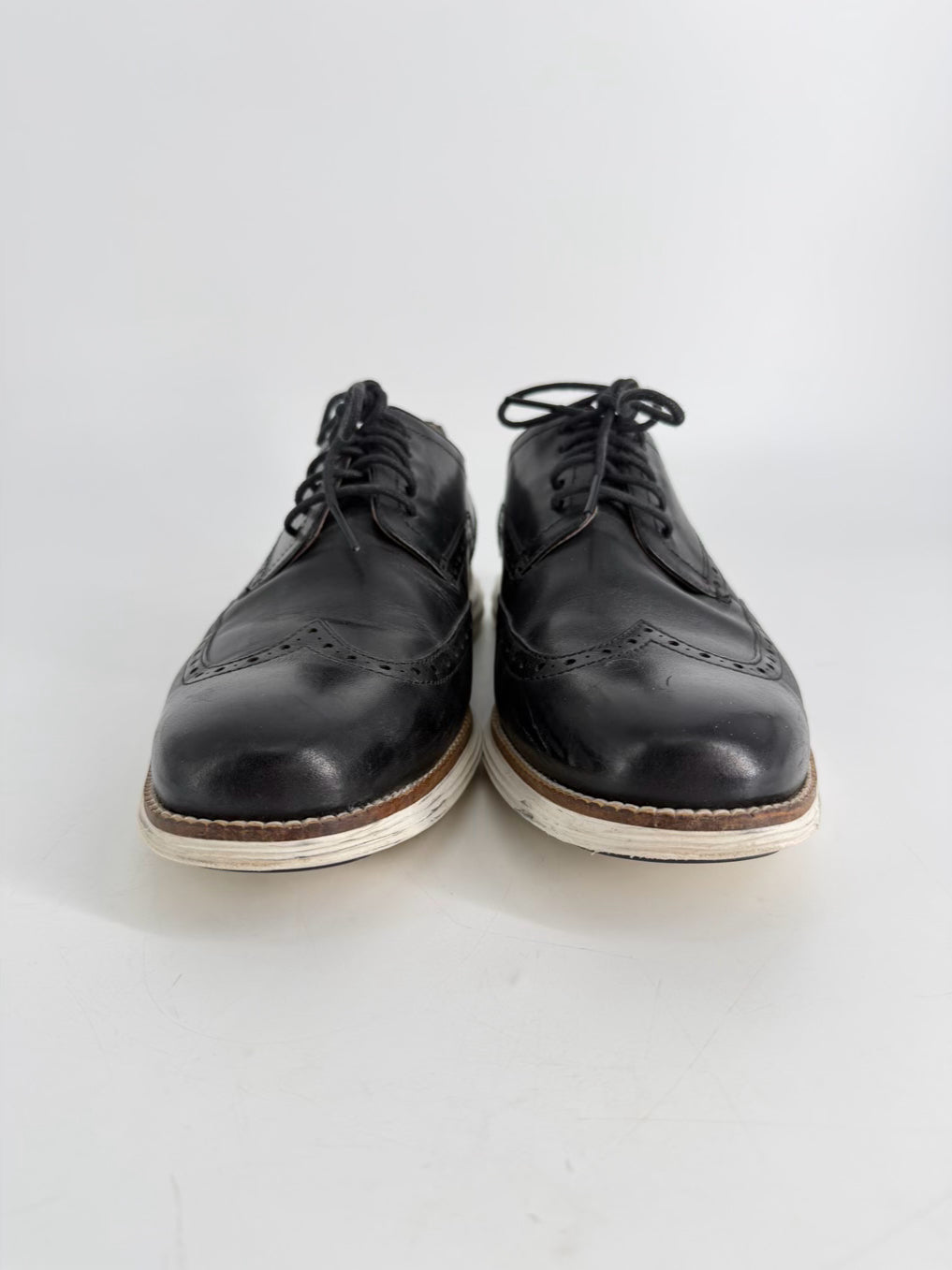 COLE HAAN Size 10 Black Leather Casual Shoes