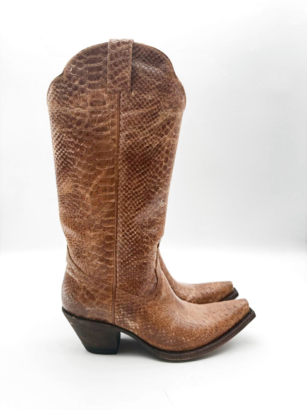 IDYLLWIND WMNS Size 7 Chestnut Leather Embossed Boots