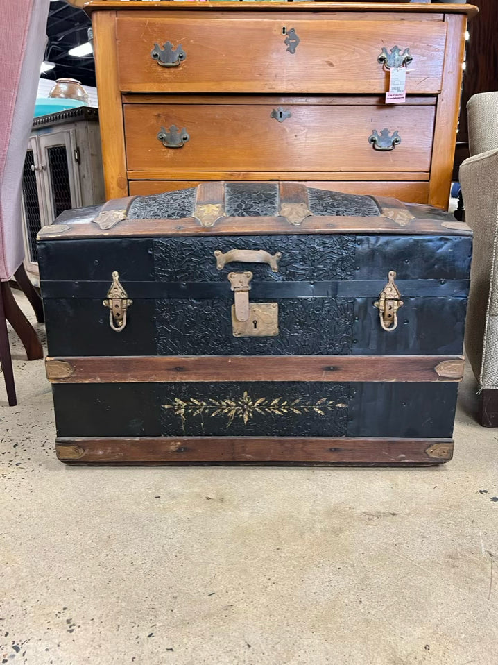 ANTIQUE Wood Steamer Travel Trunk