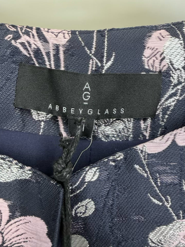 ABBEYGLASS Size M Navy Floral Shrug NWT