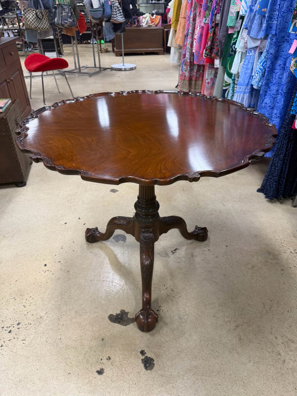 Queen Ann Mahogany Tilt-Top Table w/ Pie Crust Top