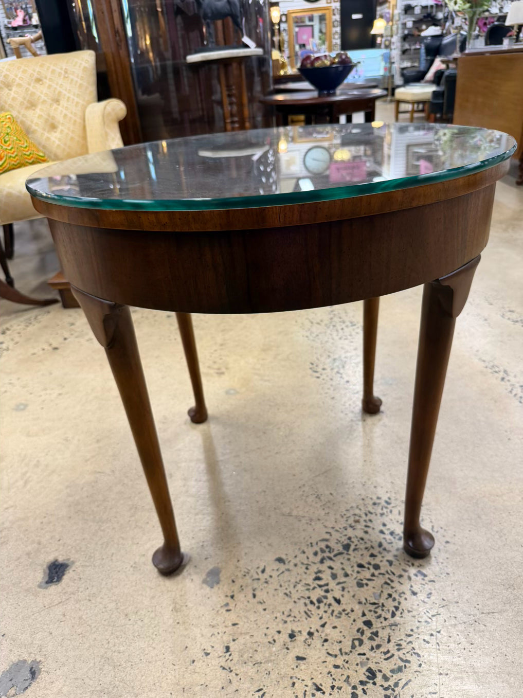 BAKER ROUND Wood Occasional Table w/ Queen Ann Feet & Glass Protective Top