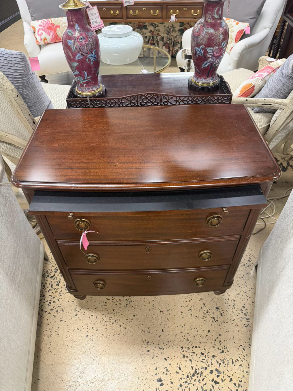 KINCAID Dark Wood Bachelors 3 Drawer Chest