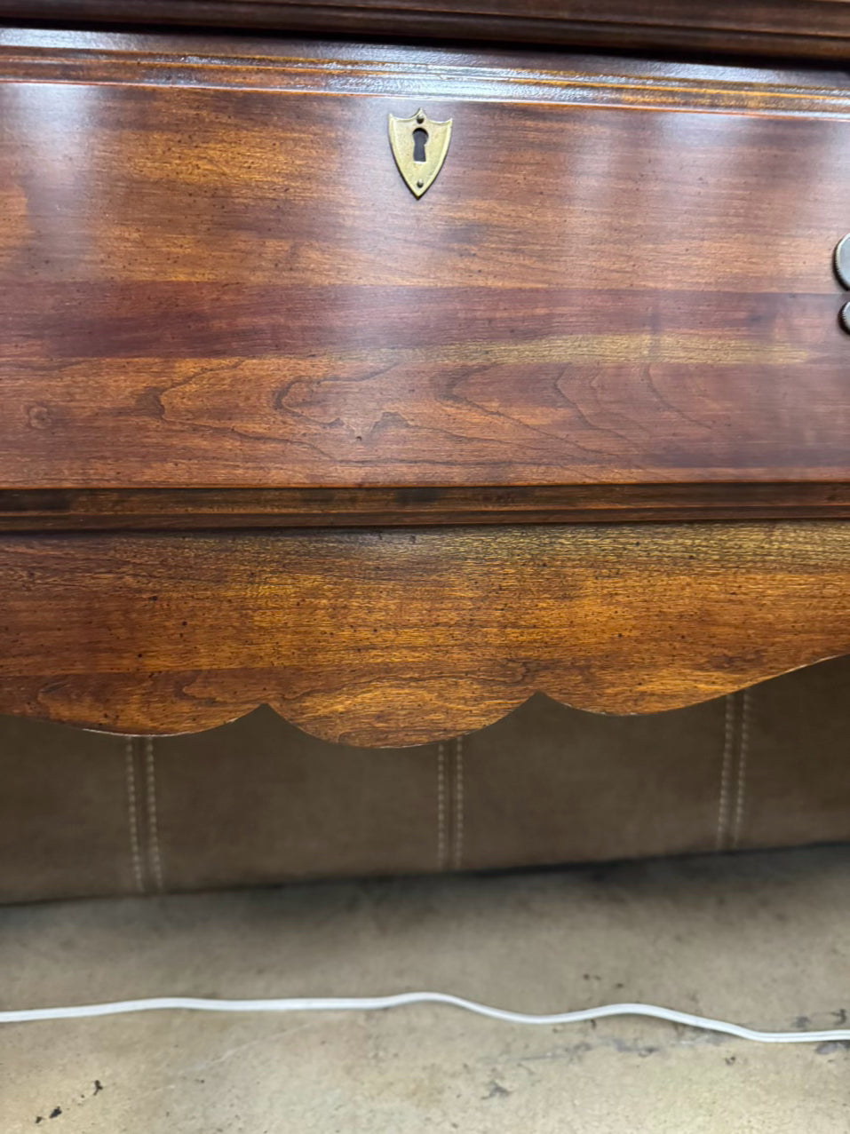 Wood 6-Drawer Queen Ann Side Board