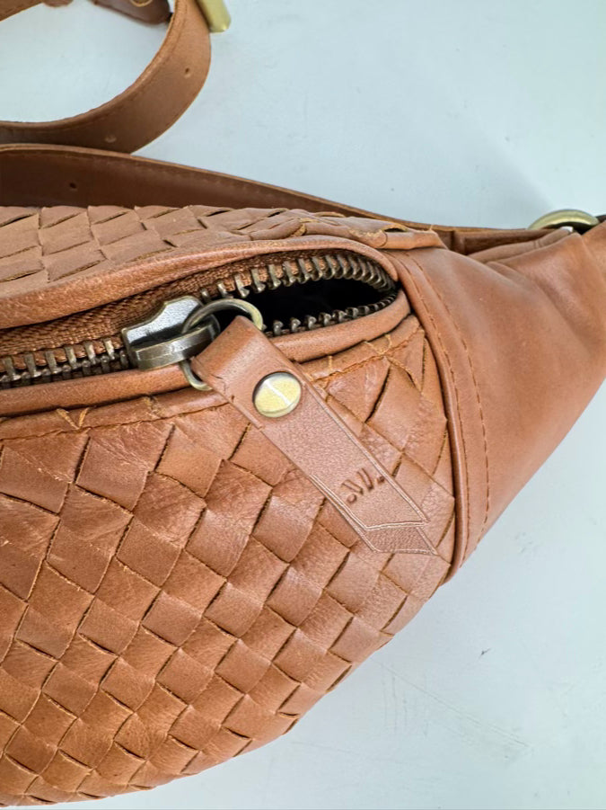 MANDRN Camel Woven Leather Fanny Pack