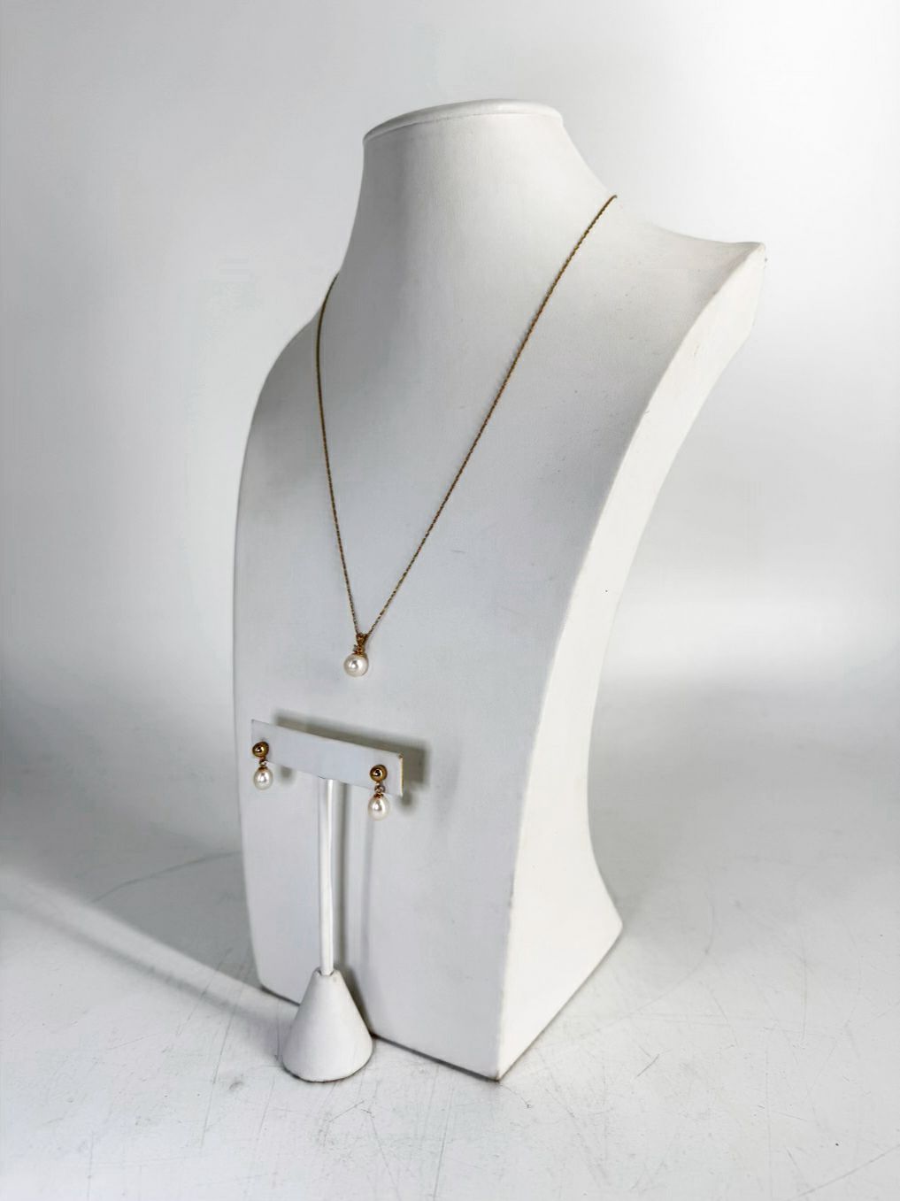14K Gold FRESH WATER PEARLS Diamond Necklace & Earring Set