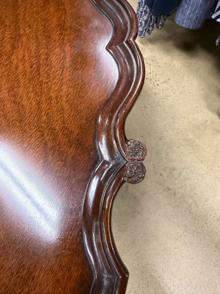 Queen Ann Mahogany Tilt-Top Table w/ Pie Crust Top