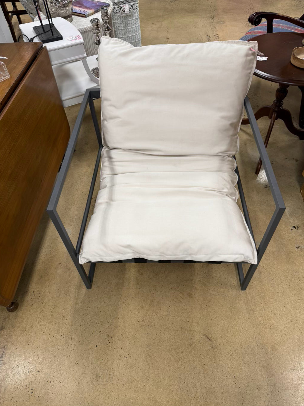 Gray Metal Lounge Outdoor Chair w/ Cream Cushion