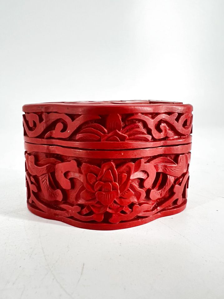 ANTIQUE Red Cinnabar Trinket Box