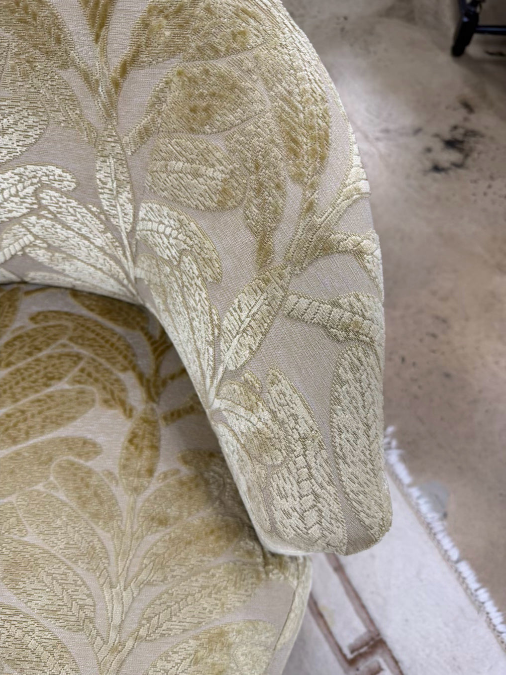 Gold Leaves Swivel Chair