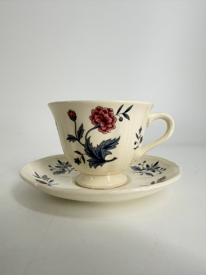 WEDGEWOOD  Williamsburg Potpourri White, Pink & Blue China 4 Piece Dinnerware Setting For 6