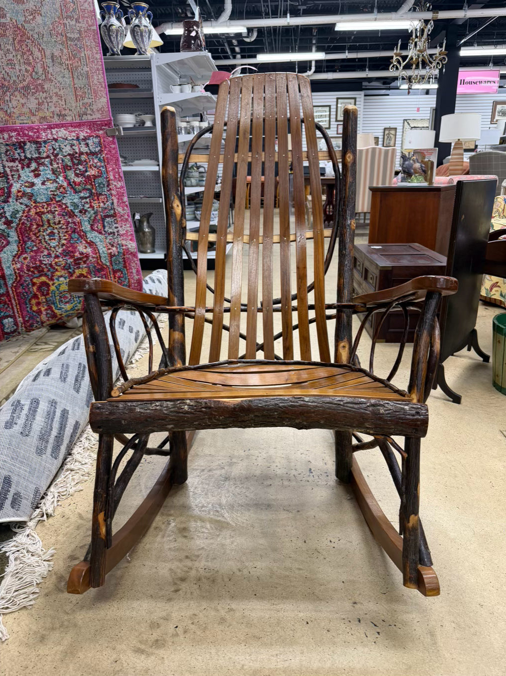 Light Wood Amish Style Chair