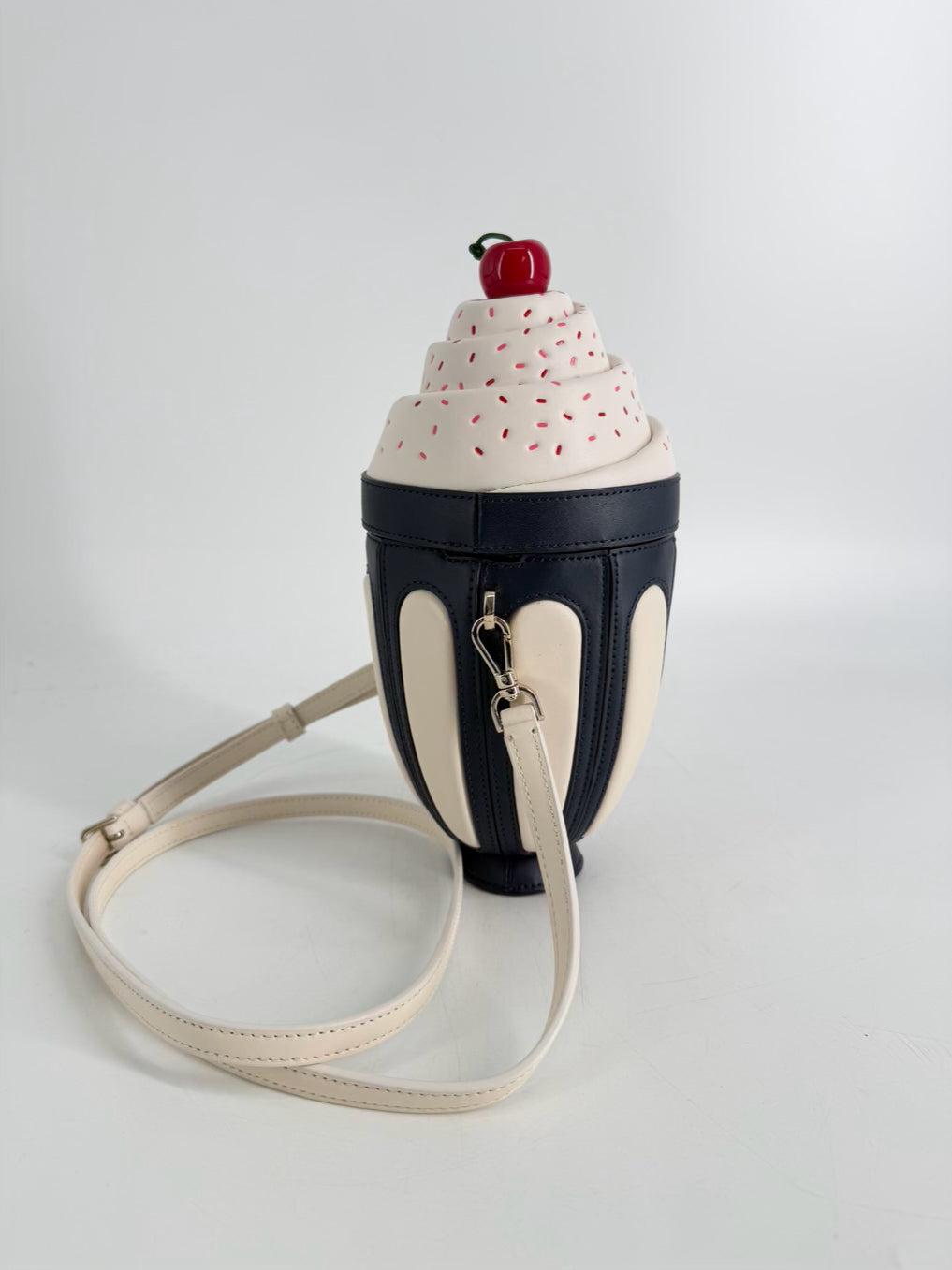 KATE SPADE Bing Ice Cream Sundae Blue & White Sundae Purse
