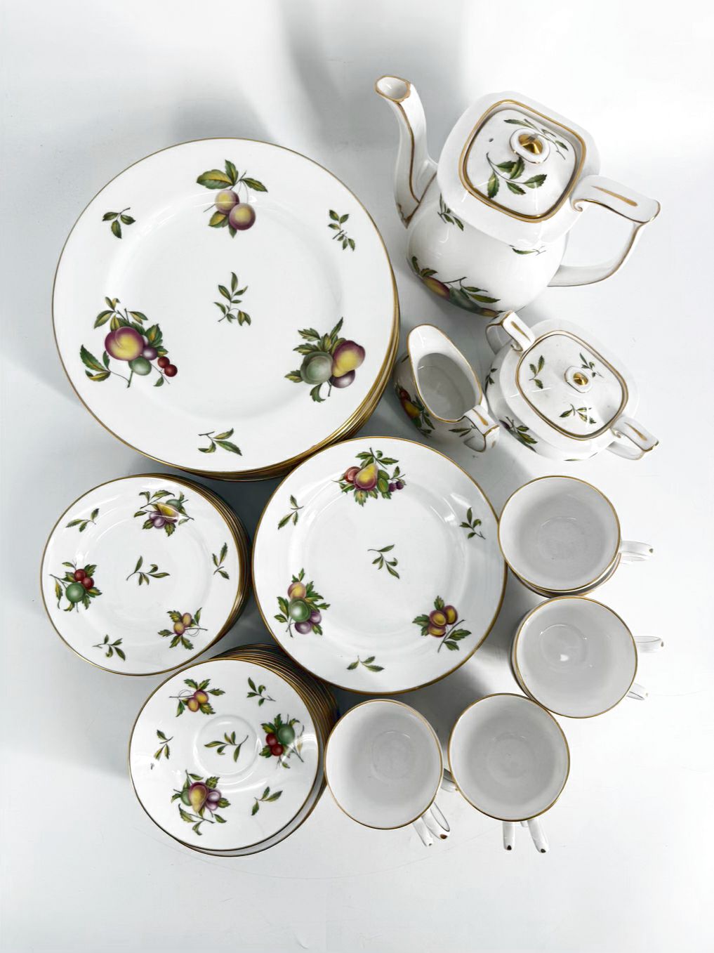 SPODE White, Green & Pink Bone China Blenheim 5 Piece Dinnerware Setting For 12 w/ Serving Pieces