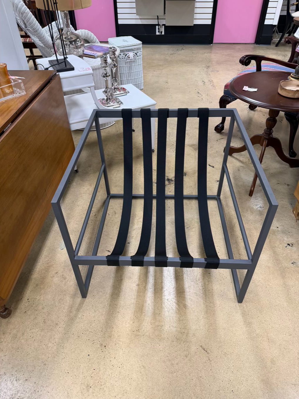 Gray Metal Lounge Outdoor Chair w/ Cream Cushion
