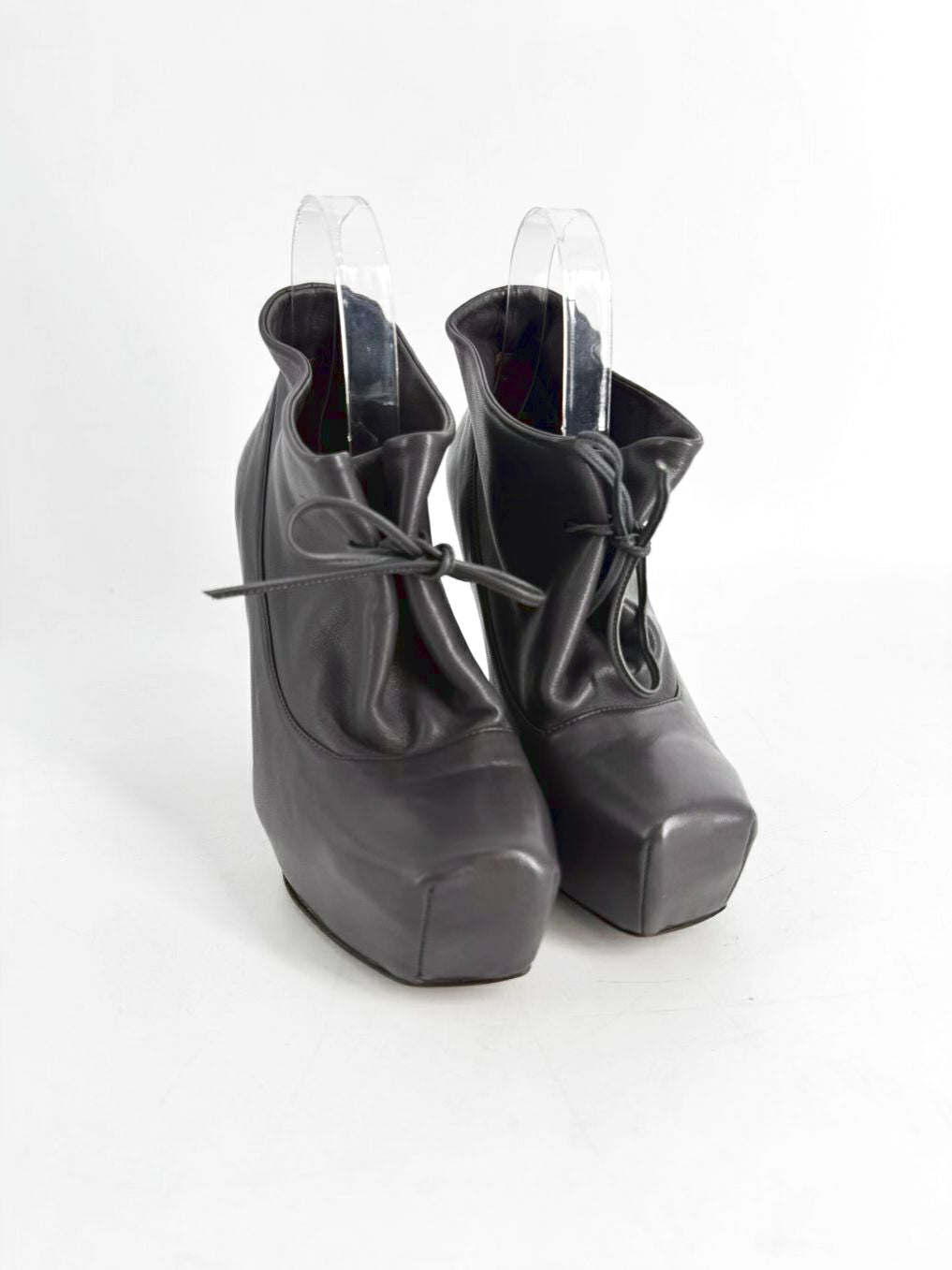 DUSICA KOTUR SACKS Size 38.5 Gray Leather Pumps