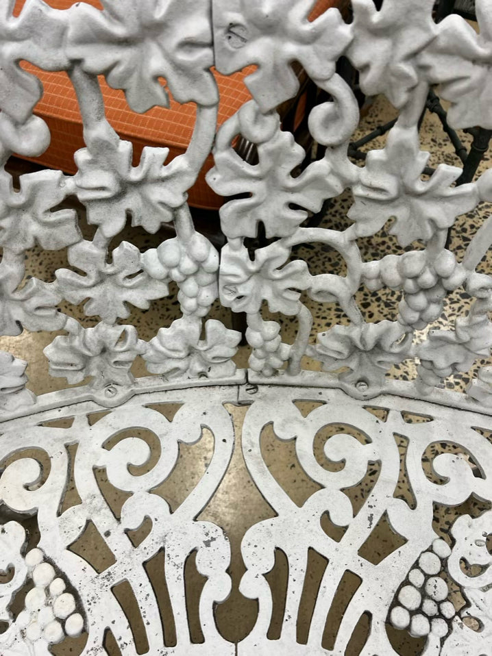 VINTAGE White Metal Grape Leaves Patio 4 Piece Set