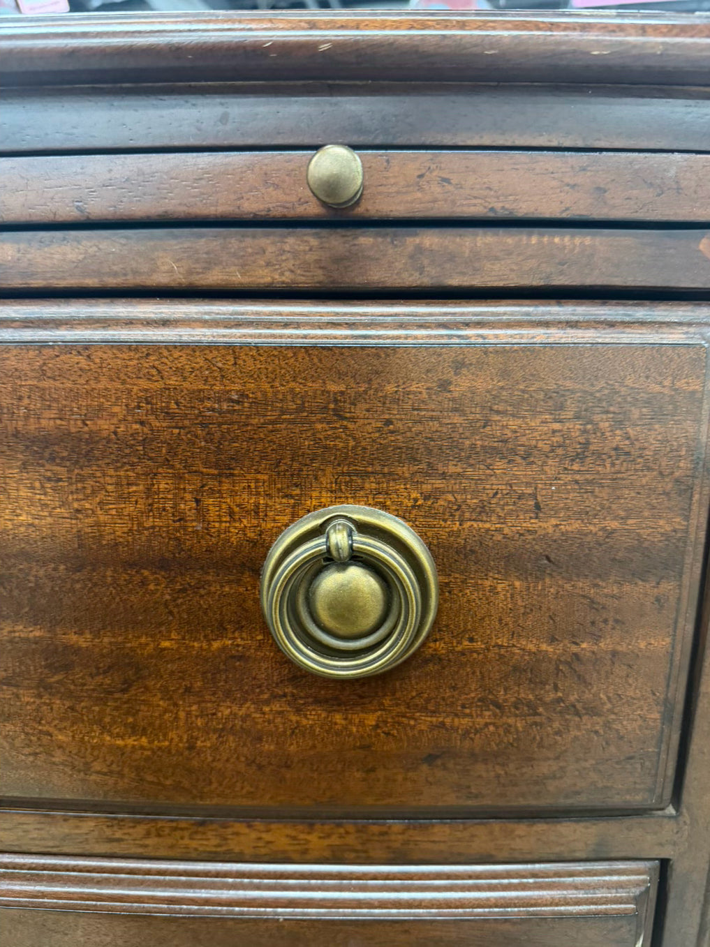 KINCAID Dark Wood Bachelors 3 Drawer Chest