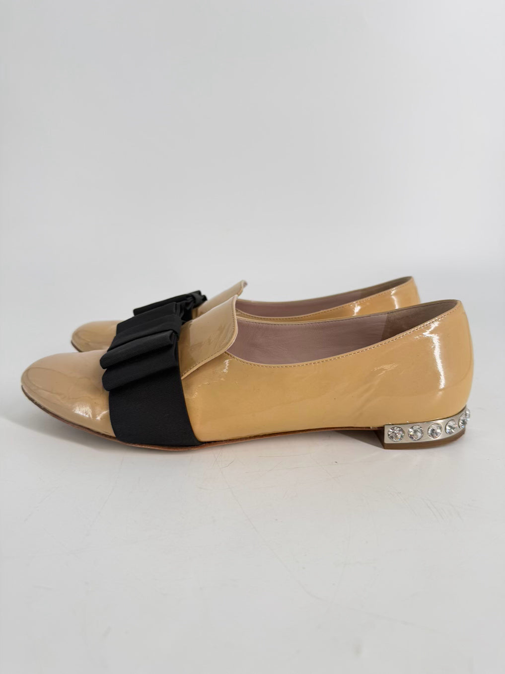 MIU MIU Size 39.5 Beige & Black Leather Bow Crystal Flats