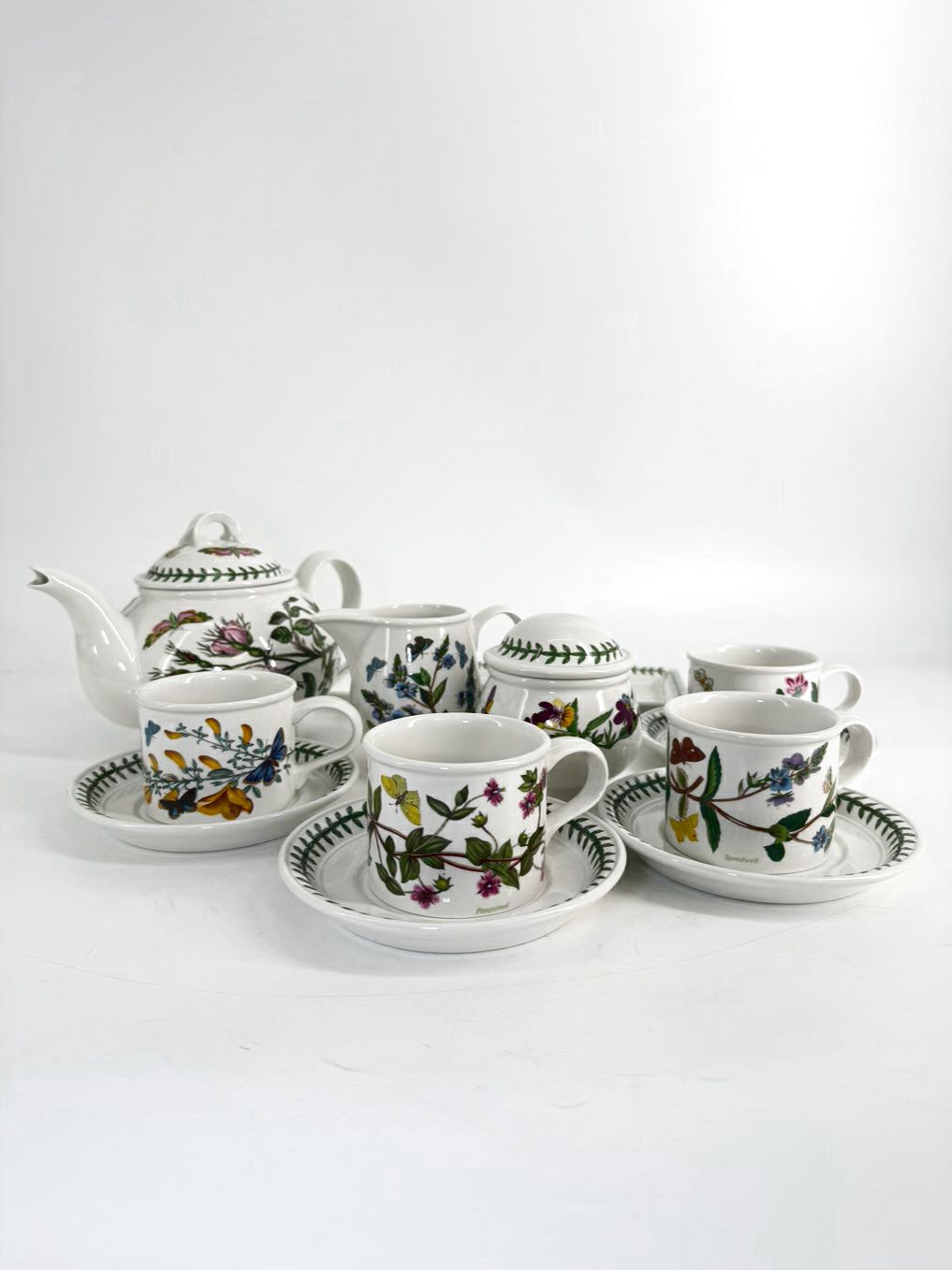 PORT MEIRION The Botanic Garden Tea Set w/ 4 Cups, Saucers, Cream & Sugar