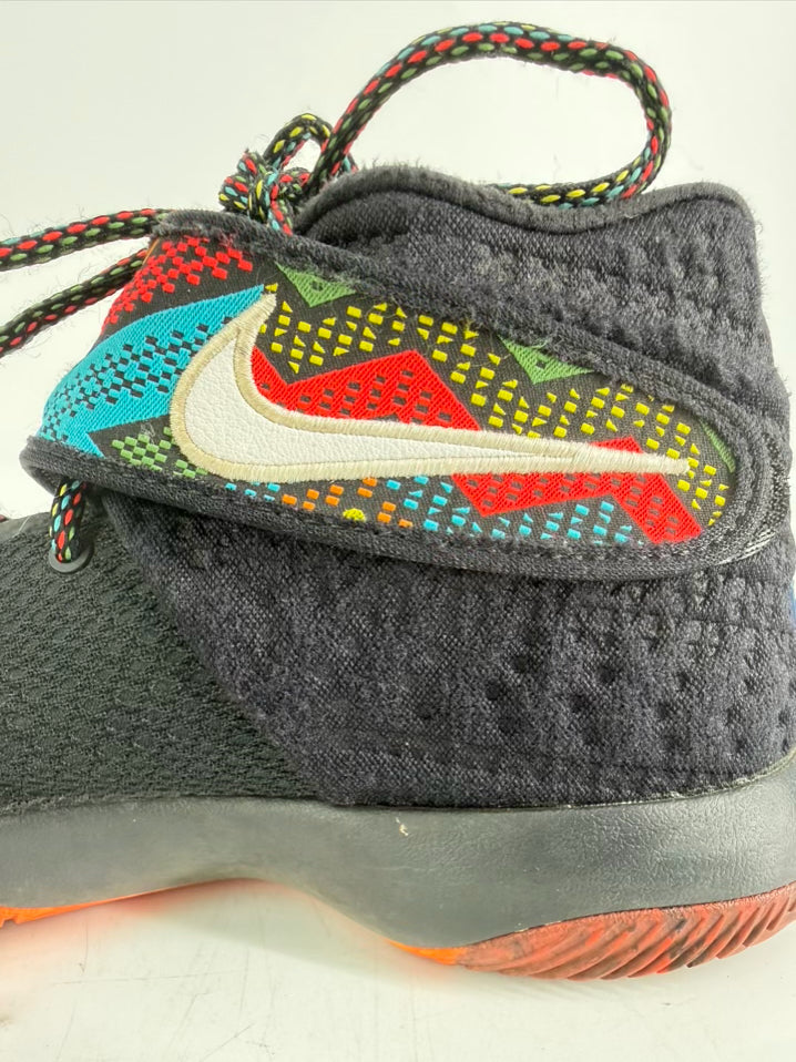NIKE Size 10 Black & Multi Colored Textile Sneakers