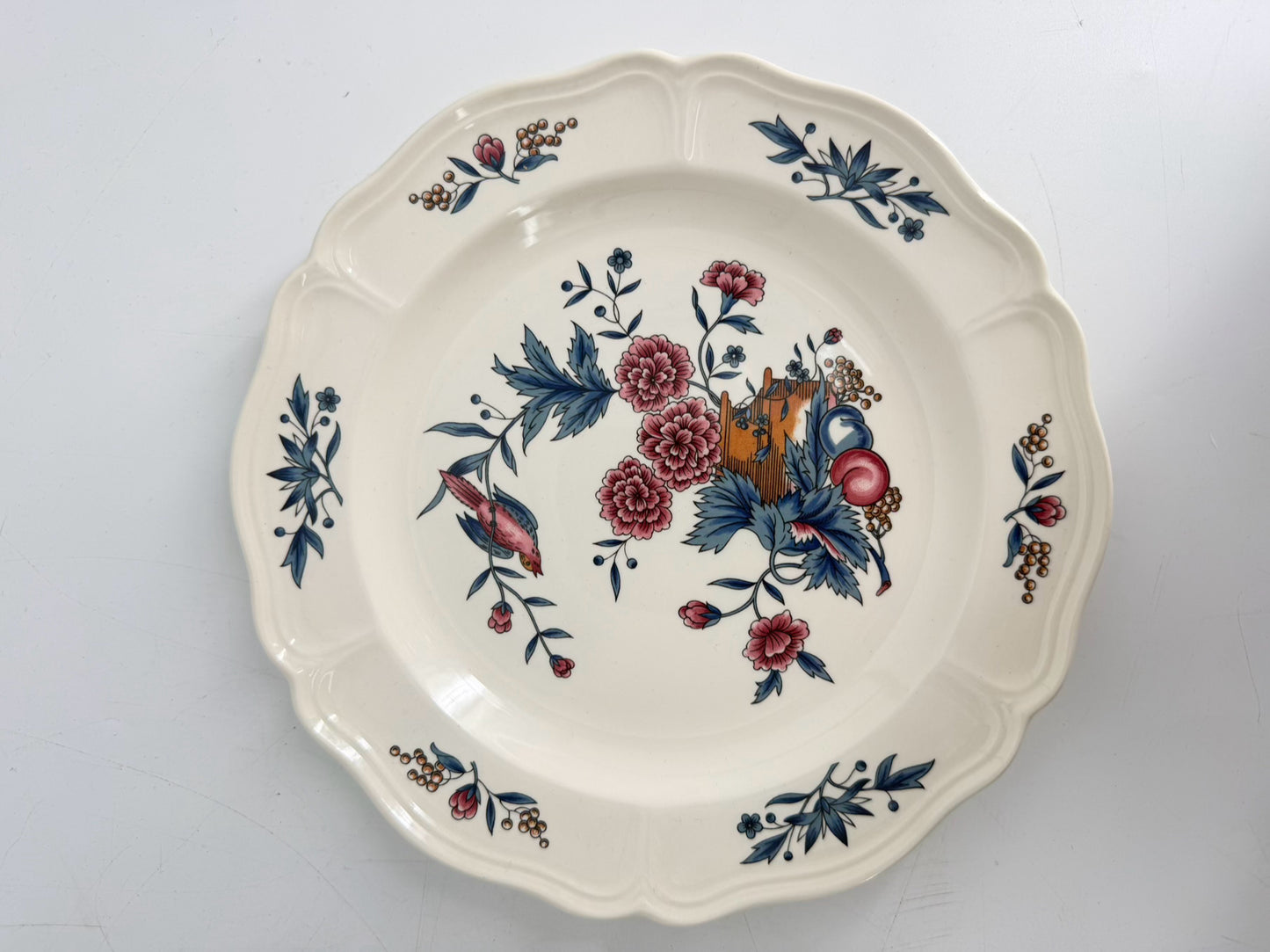 WEDGEWOOD  Williamsburg Potpourri White, Pink & Blue China 4 Piece Dinnerware Setting For 6