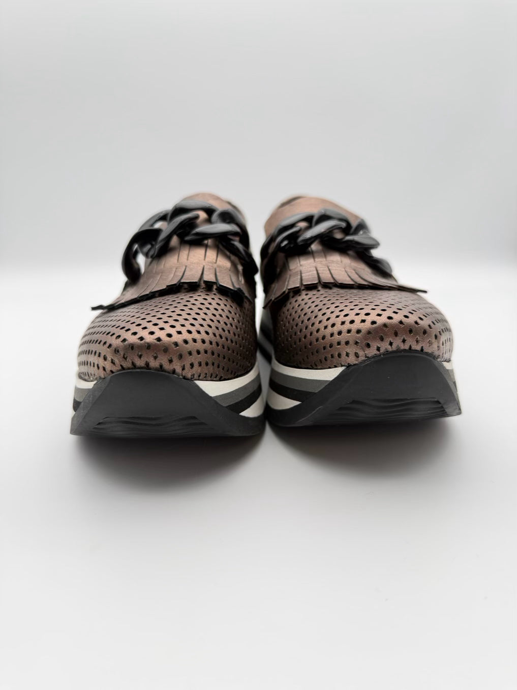 SOFTWAVES WMNS Size 38.5 Metallic Laser Cut Platforms