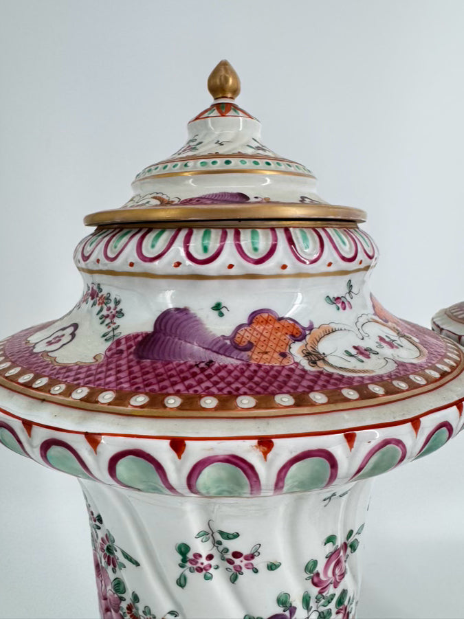 SAMSON Pink & Green Porcelain Pair of Jars w/ Lids