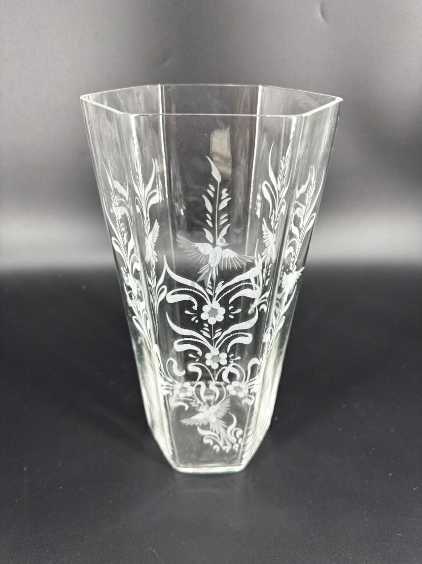 GIOVANNI Crystal Etched Birds Vase