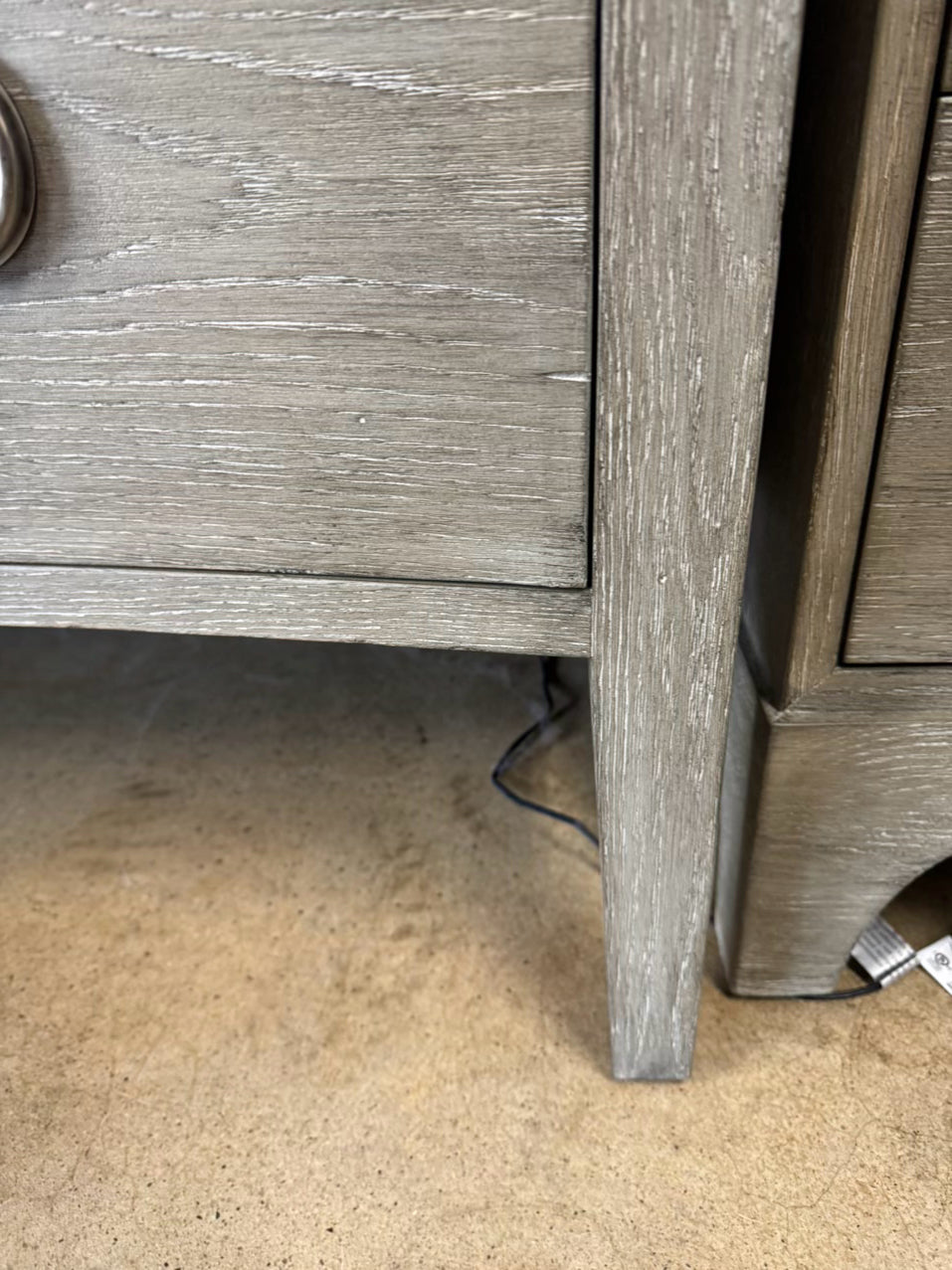 BERNHARDT Weathered Gray Wood 4-Drawer Chest