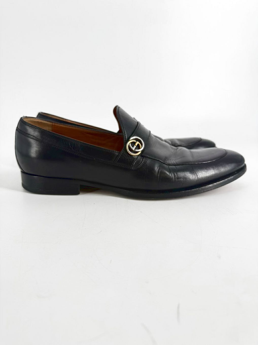 GUCCI Size 7 Black Leather Loafers