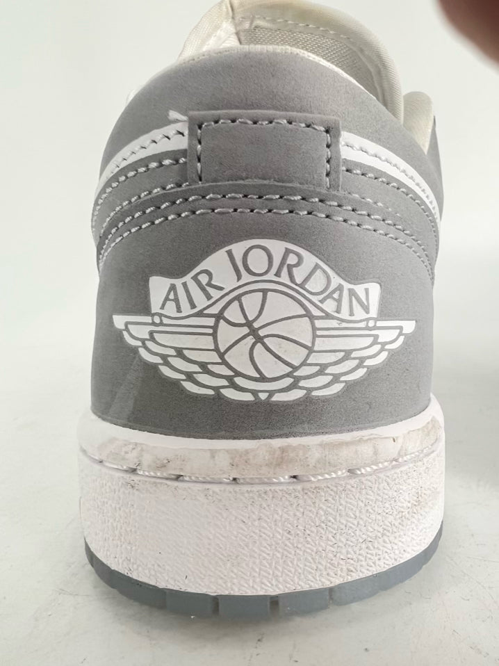 NIKE Size 8 White & Gray Nike Air Jordans Sneakers