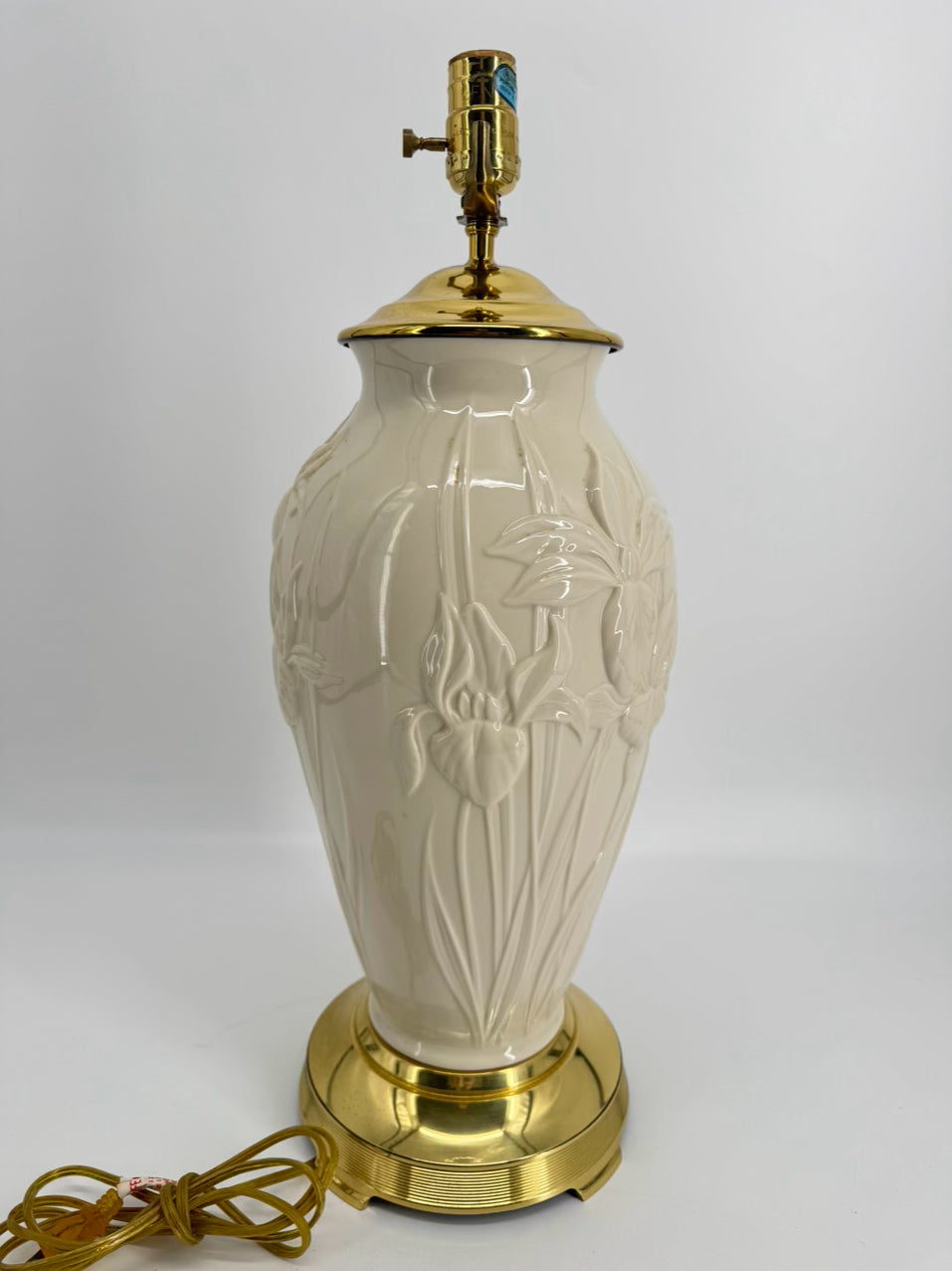 LENOX Cream Porcelain Raised Flower Design Lamp