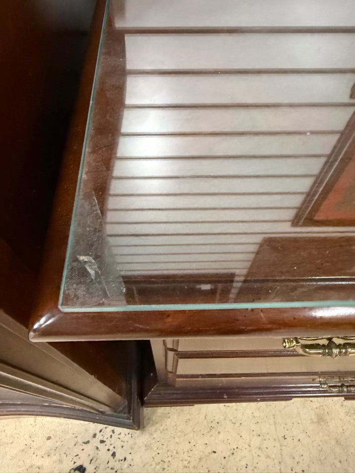 THOMASVILLE Wood Pair Of Nightstand w/ Glass Protective Tops