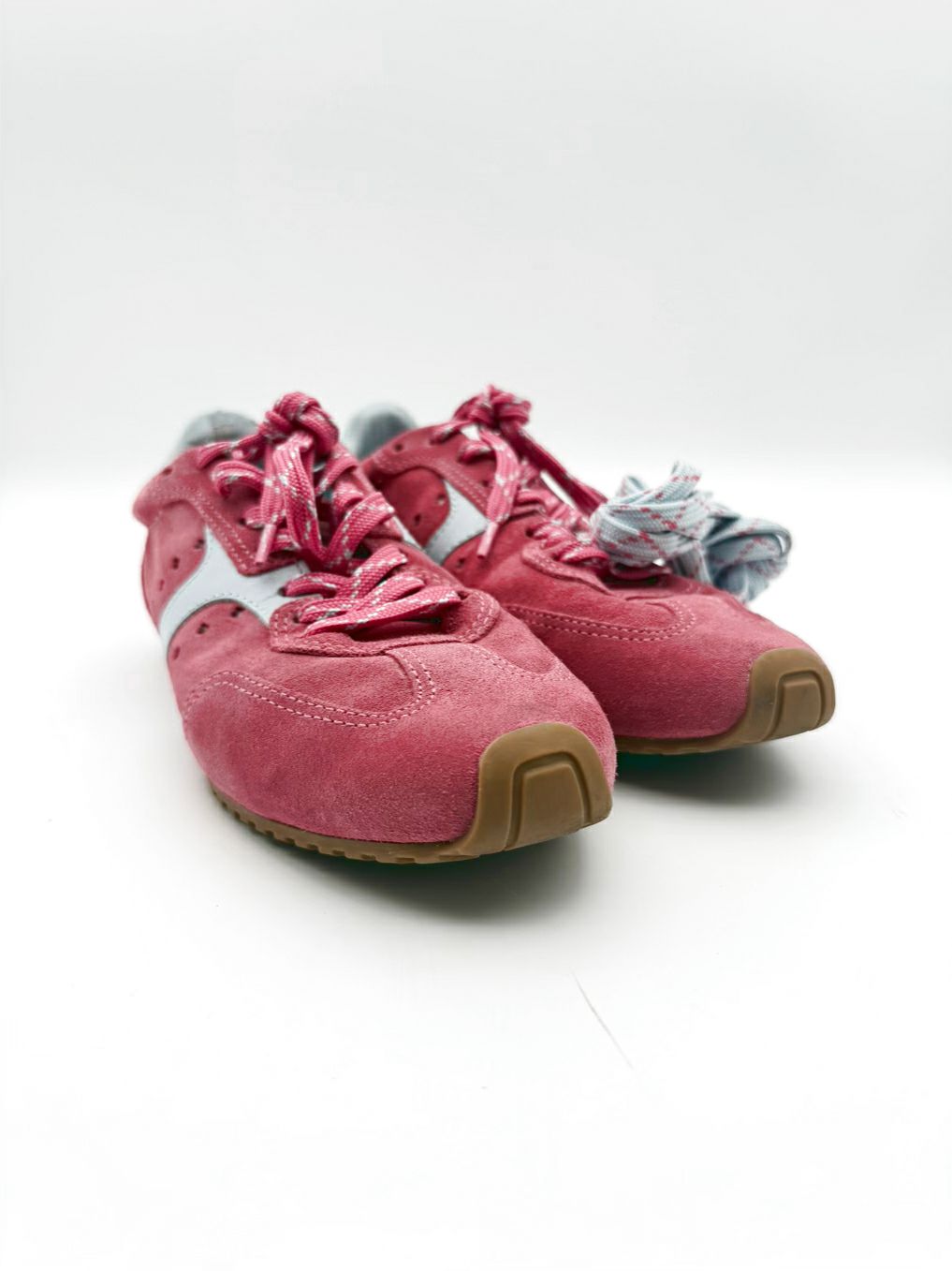 LARROUDE WMNS Size 9.5 Pink & Blue Casual Shoes