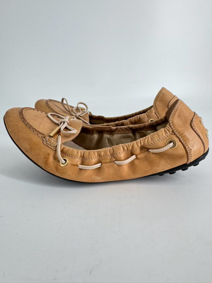 TODS Size 39 Camel Leather Flats