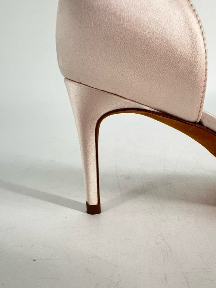 SOMETHING BLEU Size 7 Blush Satin Heels