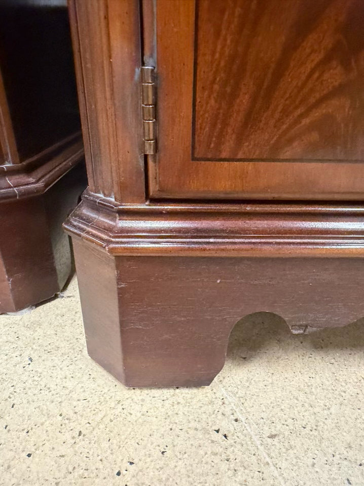 DREXEL Dark Mahogany Chippendale Nightstand