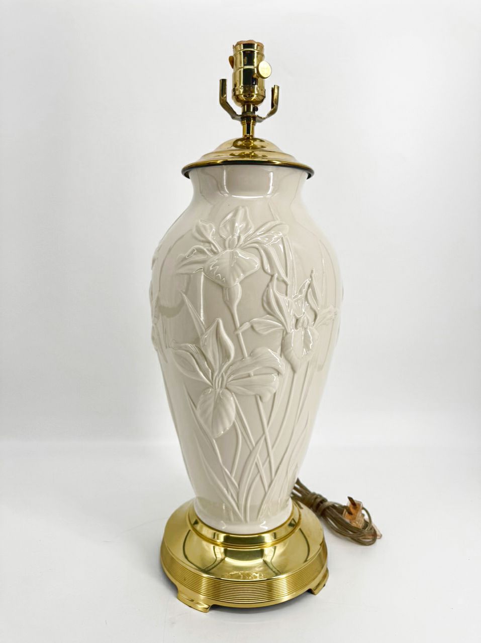 LENOX Cream Porcelain Raised Flower Design Lamp