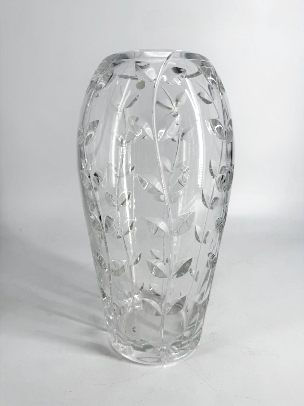 TIFFANY & CO. Clear Crystal Floral Vase