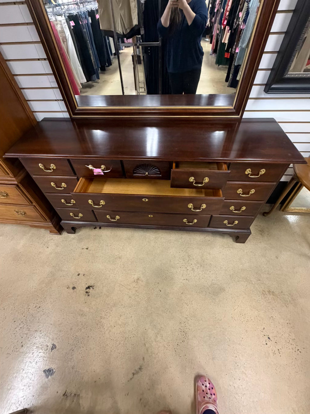 STATTON Wood Brown Dresser w/ Mirror