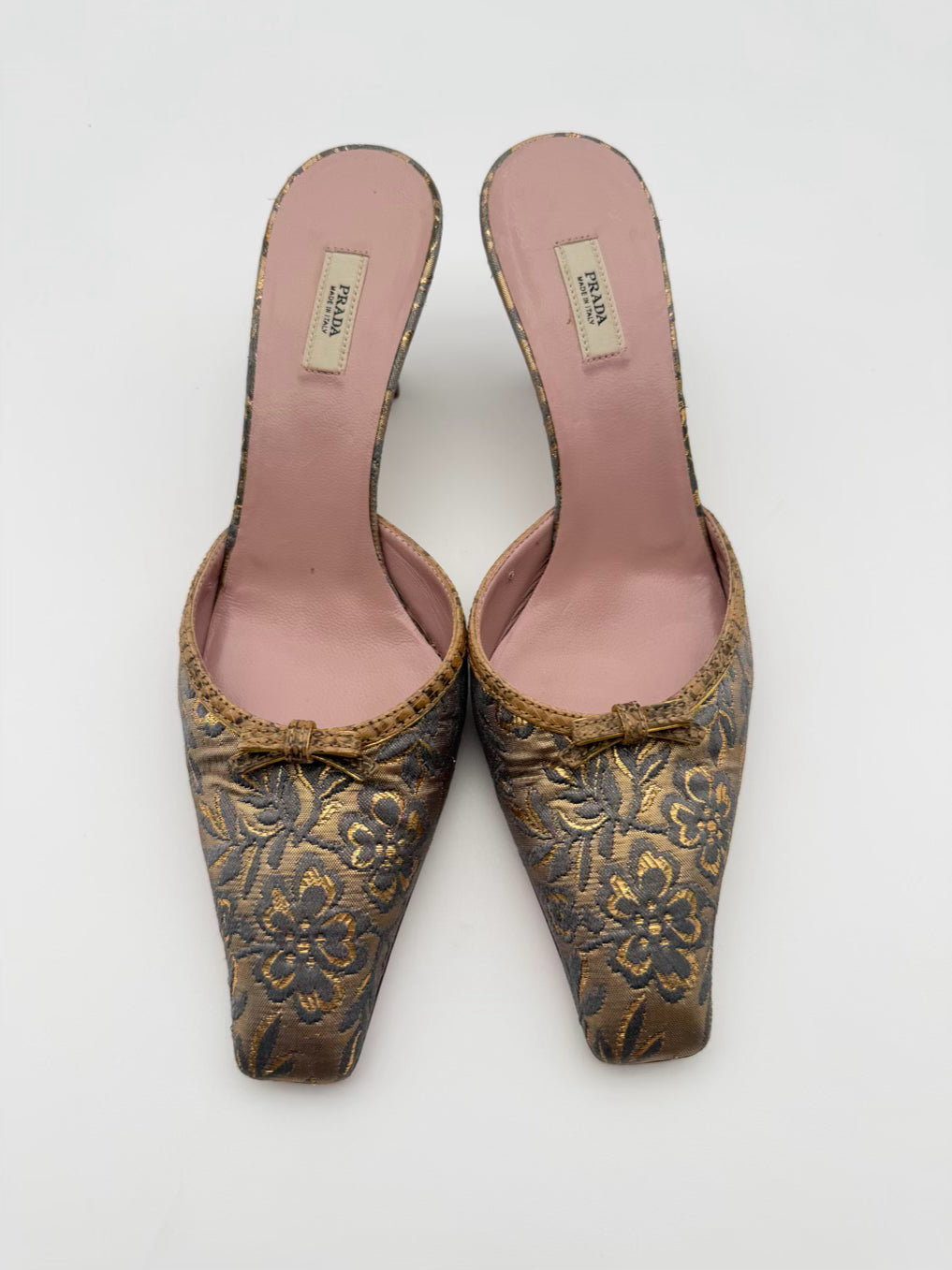 PRADA Size WMNS 35.5 Gold & Blue Tapestry Floral Kitten Heels