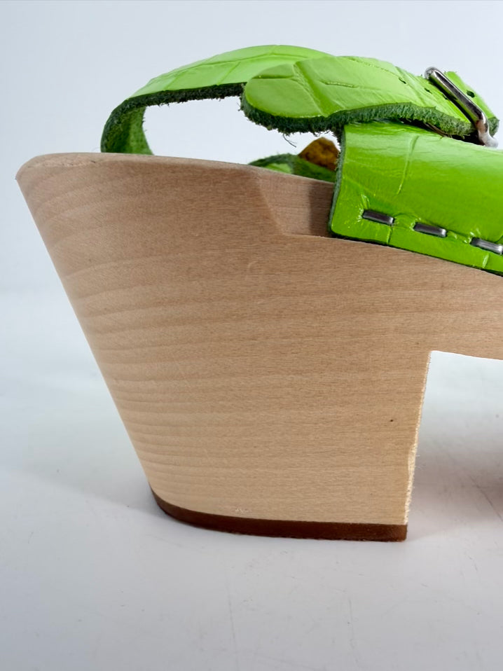 HASBEENS Size 39 Neon Green Leather Sandals