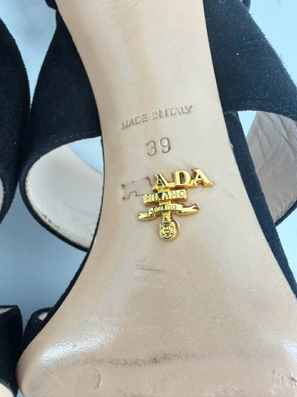 PRADA Size 39 Black Suede Heels