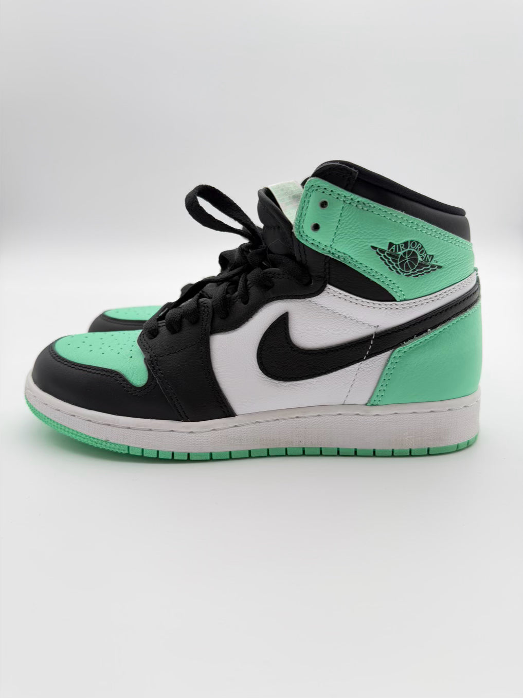 NIKE AIR JORDAN Retro High OG Green Glow Size Youth 6.5 Teal & Black Sneakers